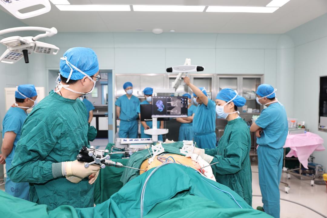安徽首次机器人辅助微创骨盆手术在合肥成功开展