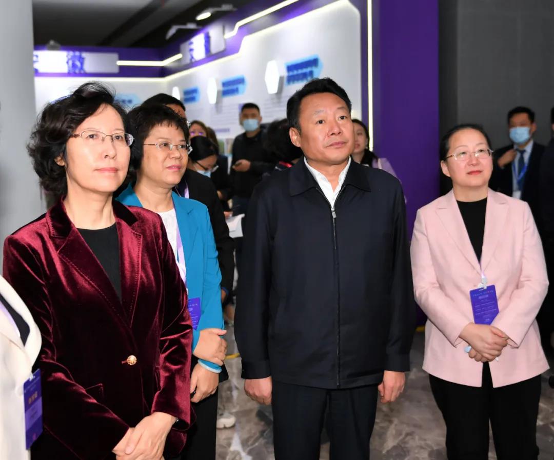 长三角女企业家科技创新成果展示暨对接交流会在合肥举行