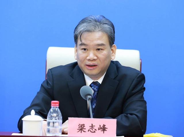 工信部：今年拟新培育3000家左右“小巨人”企业