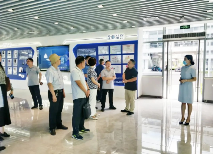 巢湖市政协副主席朱莲芳一行莅临园区调研