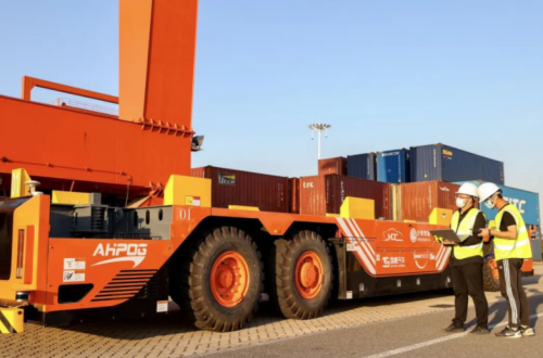 国内内河港第一家无人驾驶和人工内集卡混行作业的“智慧港口”即将在合肥上线