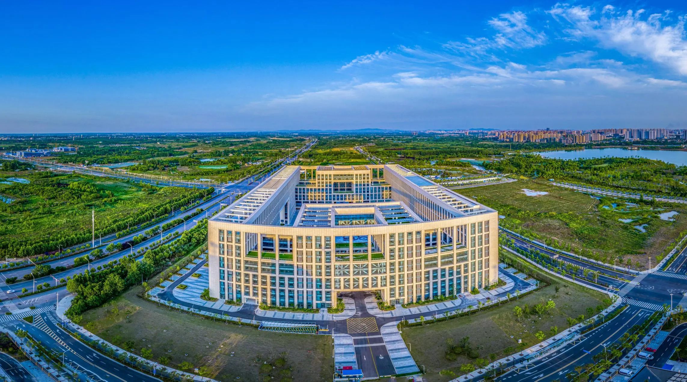 北航合肥创新研究院主楼