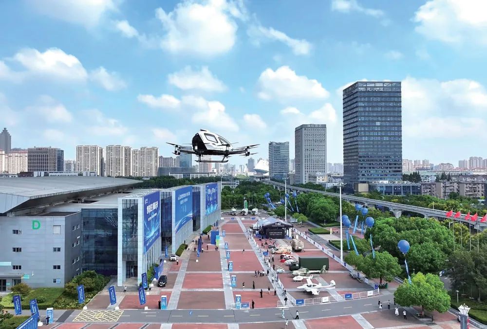 全球首款6吨级倾转旋翼飞行器在芜湖总装下线