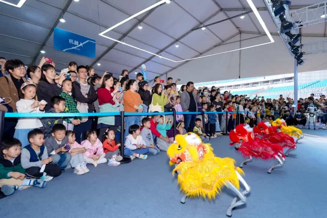 第八届世界声博会暨2025科大讯飞全球1024开发者节科博展启幕